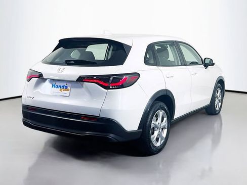 Used 2023 Honda HR-V LX image 8