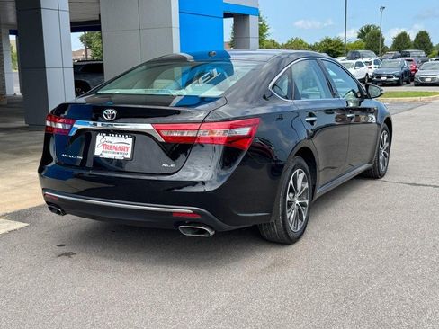 Used 2017 Toyota Avalon XLE w/ All Weather Liner Package FWD image 3