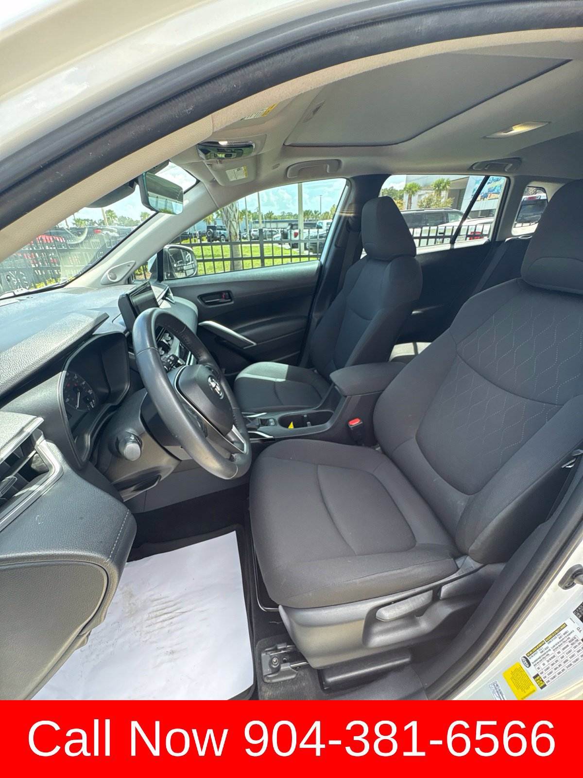Used 2024 Toyota Corolla Cross LE w/ Moonroof Package FWD image 14