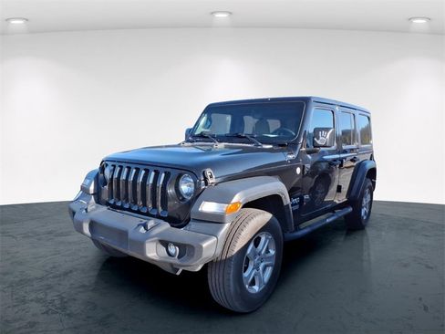 Used 2018 Jeep Wrangler Unlimited Sport S image 2