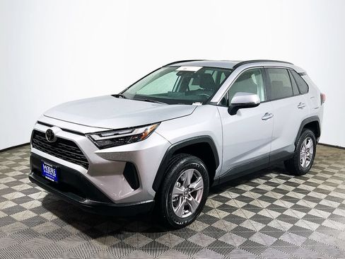Certified 2025 Toyota RAV4 XLE AWD/4WD image 3