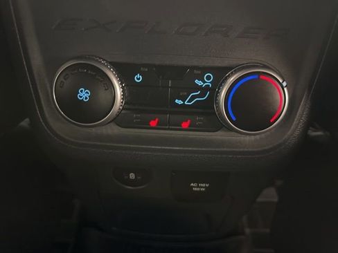 Used 2025 Ford Explorer ST-Line w/ Premium Package image 13