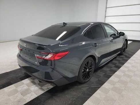 Used 2025 Toyota Camry SE w/ Convenience Package FWD image 22