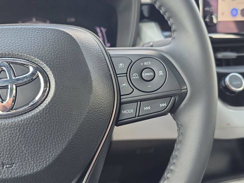 Used 2026 Toyota Corolla SE FWD image 15