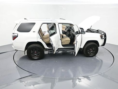 Used 2018 Toyota 4Runner SR5 image 27