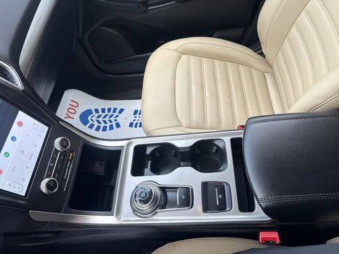 Used 2024 Ford Edge SEL w/ Convenience Package image 30