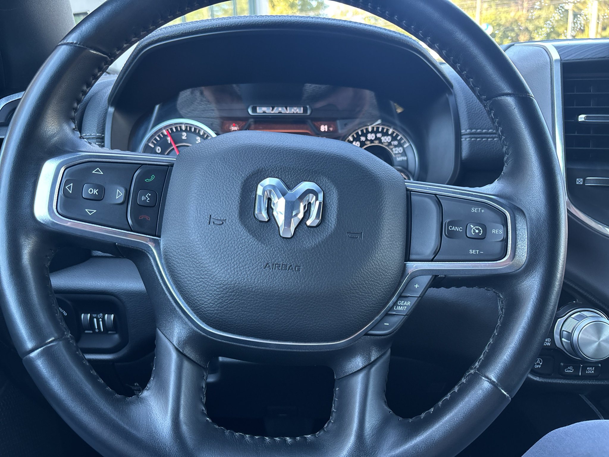 Used 2023 RAM 1500 Laramie AWD/4WD image 10