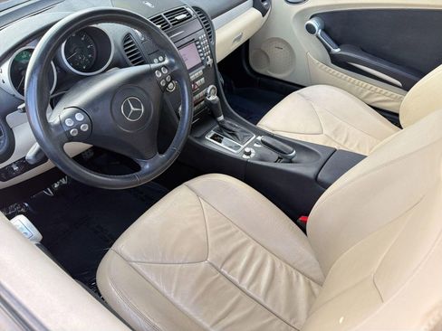 Used 2005 Mercedes-Benz SLK 350 image 25