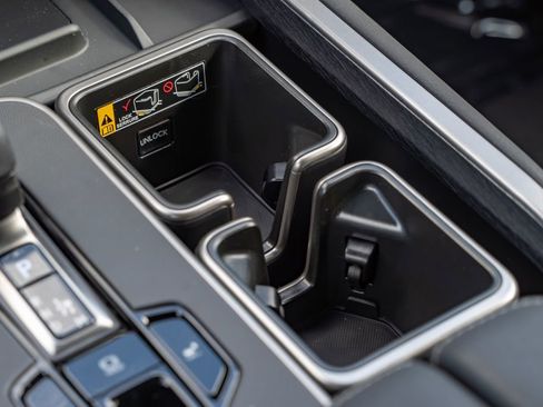 New 2026 Lexus TX 500h AWD image 25