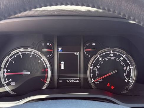 Used 2024 Toyota 4Runner TRD Sport AWD/4WD image 20
