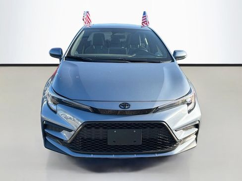 Used 2025 Toyota Corolla SE w/ SE Premium Package FWD image 2