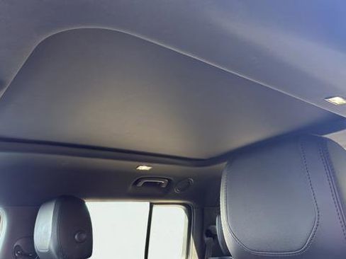 Used 2024 Land Rover Defender 130 X-Dynamic SE image 14