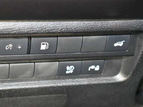 Used 2024 Mitsubishi Outlander SE image 34