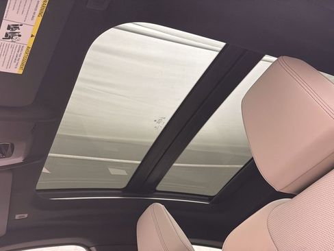 Certified 2025 BMW M235i xDrive w/ Premium Package image 22