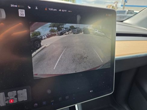 Used 2021 Tesla Model Y 2WD image 33