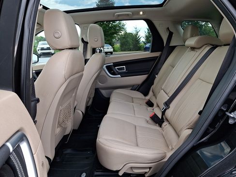 Used 2018 Land Rover Discovery Sport HSE AWD/4WD image 10