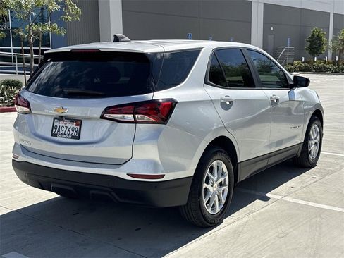 Used 2022 Chevrolet Equinox LS w/ LPO, Floor Liner Package image 3