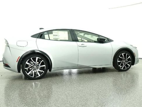 New 2026 Toyota Prius Plug-In Hybrid FWD image 26