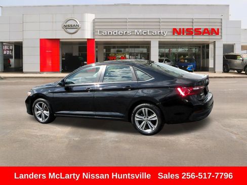 Used 2024 Volkswagen Jetta SE image 6