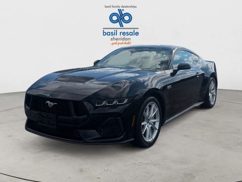 Used 2025 Ford Mustang GT Premium RWD image 2