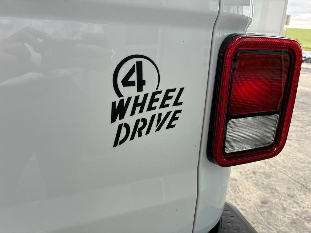 Used 2023 Jeep Gladiator Sport AWD/4WD image 22