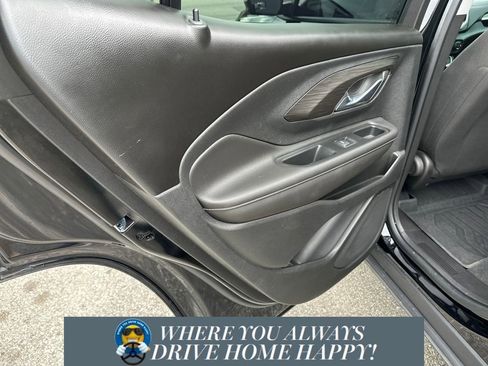 Used 2022 GMC Terrain SLE image 25