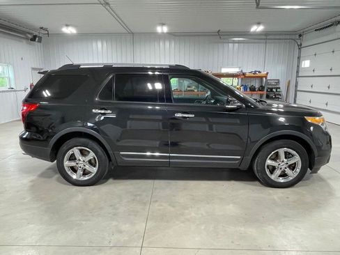 Used 2014 Ford Explorer XLT w/ Equipment Group 202A AWD/4WD image 8