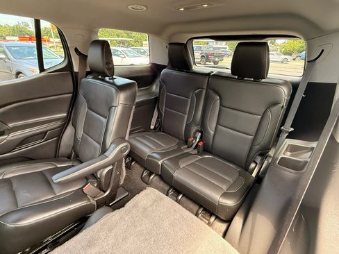 Used 2019 GMC Acadia SLT AWD/4WD image 12