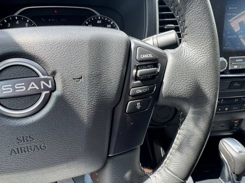 Used 2023 Nissan Frontier SV w/ SV Convenience Package RWD image 18