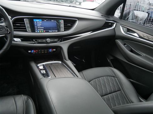 Used 2024 Buick Enclave Avenir w/ Avenir Technology Package image 13