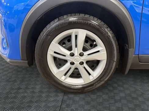 Used 2024 Nissan Kicks S FWD image 15