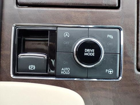 Used 2019 Lincoln Navigator Reserve image 25