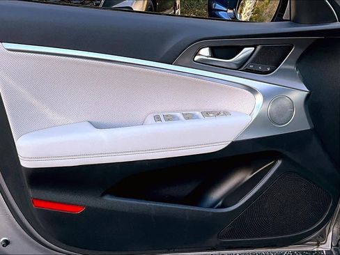 Used 2025 Genesis G70 3.3T Advanced image 22