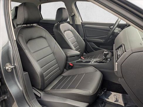 Used 2024 Volkswagen Jetta SE image 23