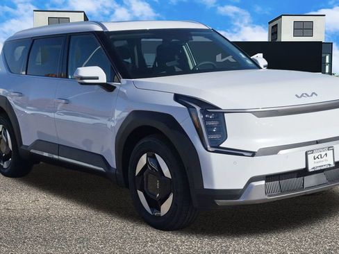 New 2026 Kia EV9 Wind image 2