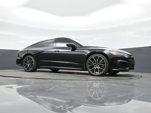 Used 2022 Audi S7 Prestige w/ Prestige Package image 32