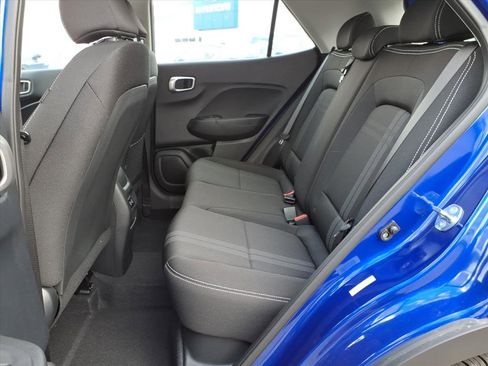 New 2025 Hyundai Venue SEL image 6