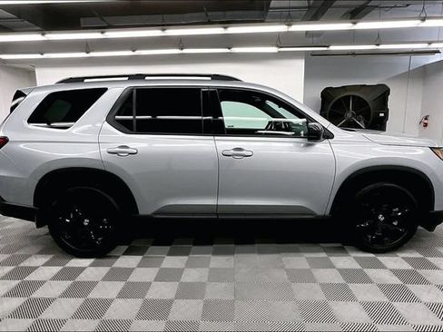 Used 2026 Honda Pilot Black Edition image 15