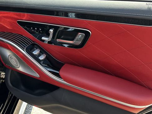Certified 2025 Mercedes-Benz S 580 4MATIC Sedan image 19