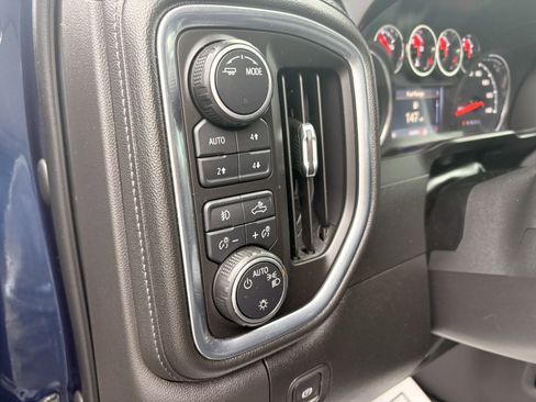 Used 2020 Chevrolet Silverado 1500 RST image 16