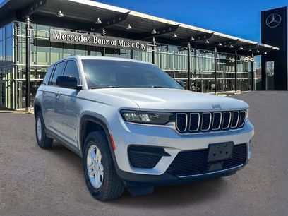 Used 2022 Jeep Grand Cherokee Laredo