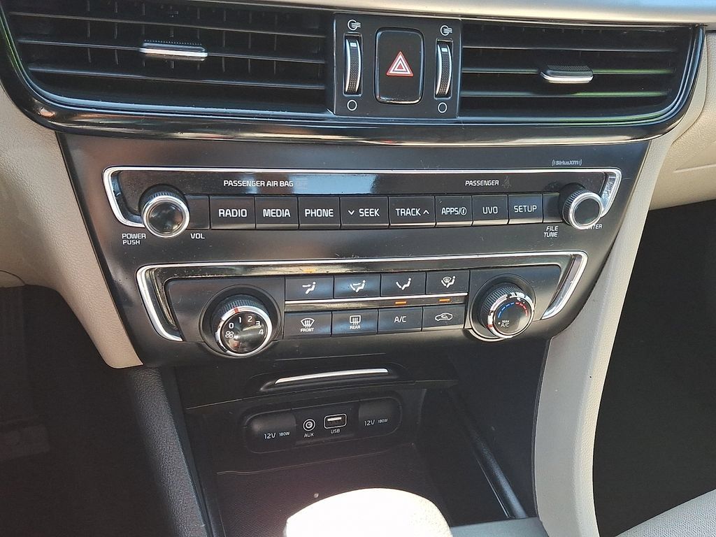 Used 2018 Kia Optima LX w/ 17" Alloy Wheels Package FWD image 17