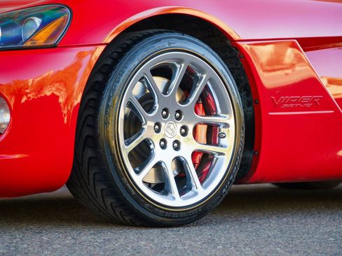 Used 2004 Dodge Viper SRT-10 RWD image 52