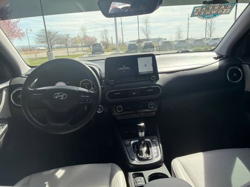 Used 2023 Hyundai Kona Limited AWD/4WD image 16