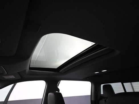 Used 2019 Chevrolet Silverado 1500 LTZ w/ LTZ Premium Package image 32