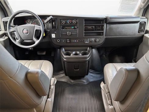 Used 2022 GMC Savana 3500 w/ Power Convenience Package image 10