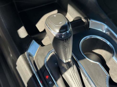 Used 2020 Chevrolet Traverse LT w/ LT Premium Package image 22