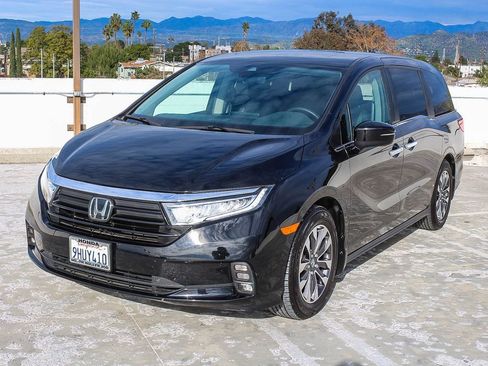 Certified 2023 Honda Odyssey EX-L image 3