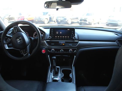 Used 2018 Honda Accord LX image 13