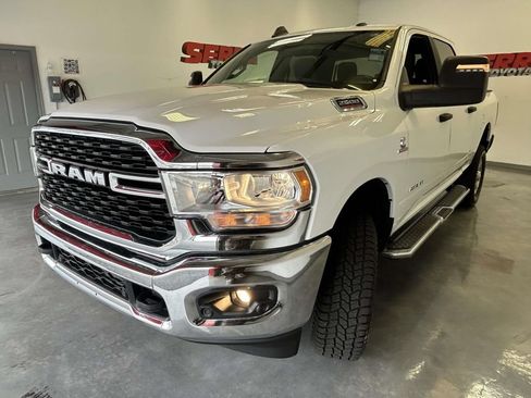 Used 2024 RAM 2500 Big Horn w/ Off Road Package AWD/4WD image 7